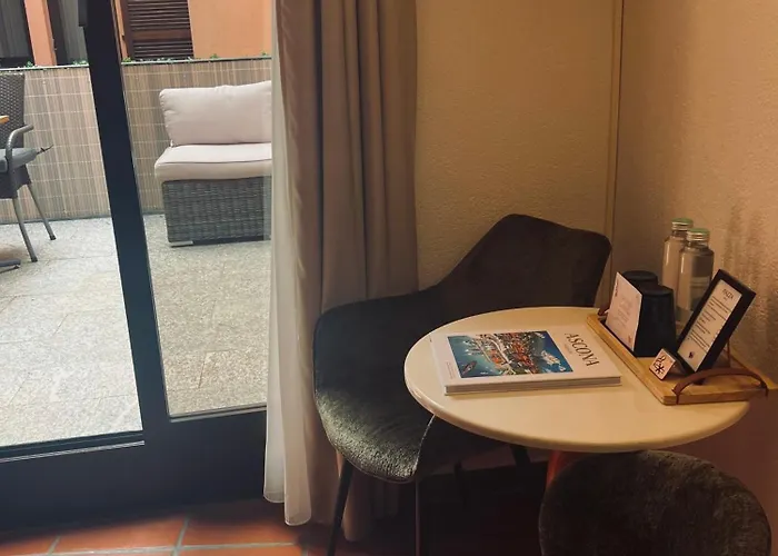 Piazza & Restaurants 2*