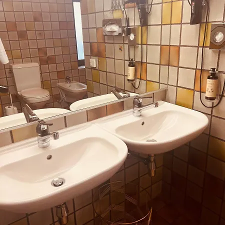 Piazza & Restaurants 2* Ascona