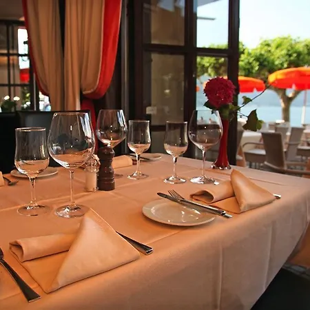 Piazza & Restaurants Hotel