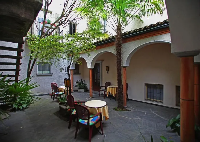 阿斯科纳广场餐厅酒店 阿斯科纳